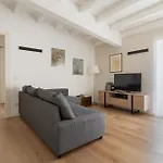 Guesthost - Cozy Porta Vittoria Area Apartment *
