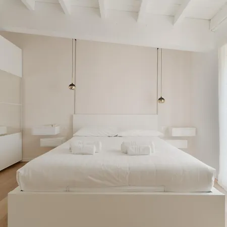 Guesthost - Cozy Porta Vittoria Area